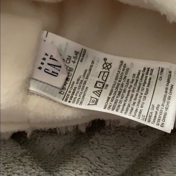 Girl’s scrave and cap - Picture 4 of 8